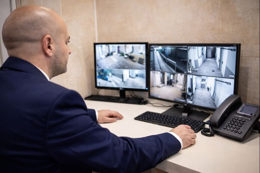 personal de conserjería torremolinos